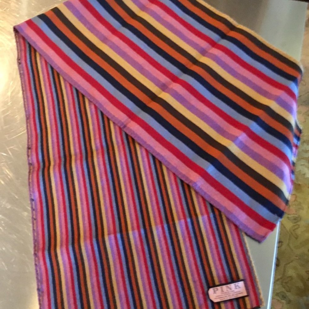 Thomas Pink Scarf in Wool, Silk and Cashmere Blend